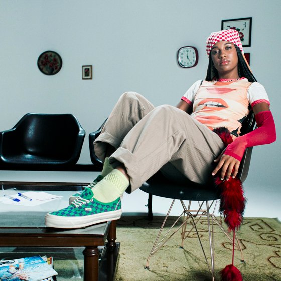 AUTHENTICATORS: MARIA ALMEIDA É #OFFTHEWALL