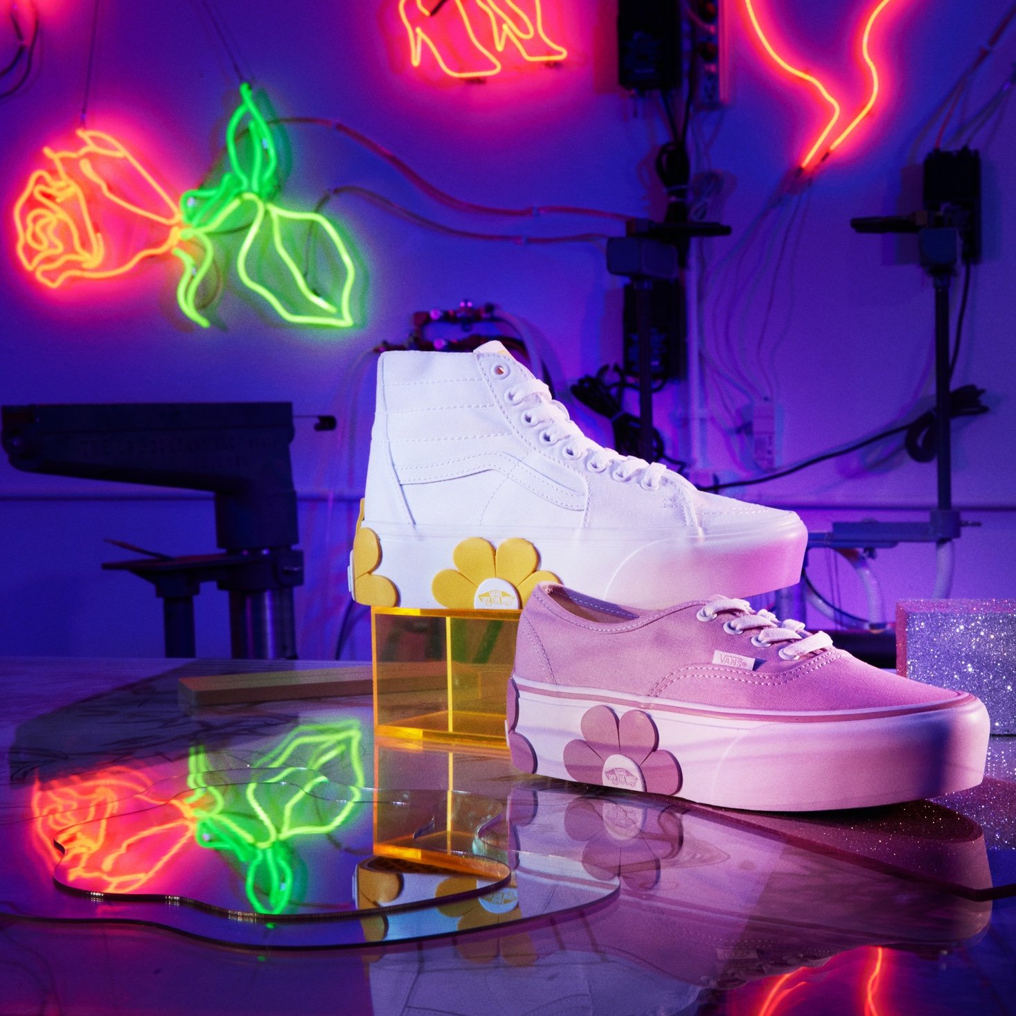 Vans Apresenta Coleção que Celebra a Alegria Através de Estampas Florais Atemporais 