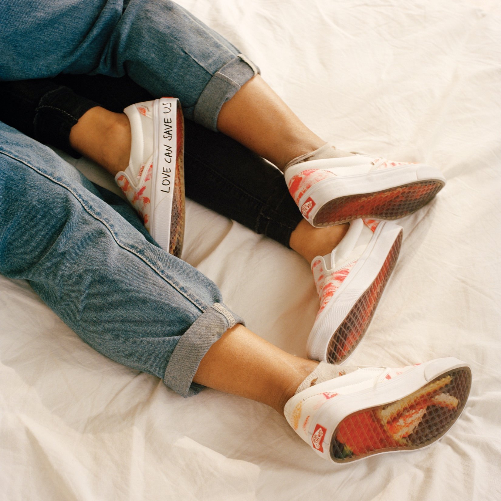 VANS ORGULHOSAMENTE APRESENTA A COLEÇÃO OTW PRIDE GALLERY