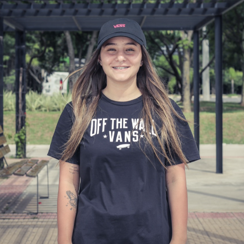 BEM-VINDA À FAMÍLIA VANS BRASIL, ARIADNE!