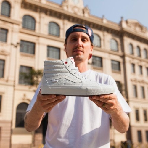 VANS APRESENTA O SKATE SK8-HI COLORWAY POR LUCAS XAPARRAL