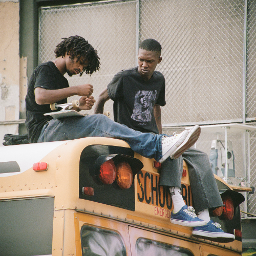 VANS E QUARTERSNACKS HOMENAGEAM A SAGACIDADE NO SKATE DE RUA EM COLEÇÃO COLABORATIVA