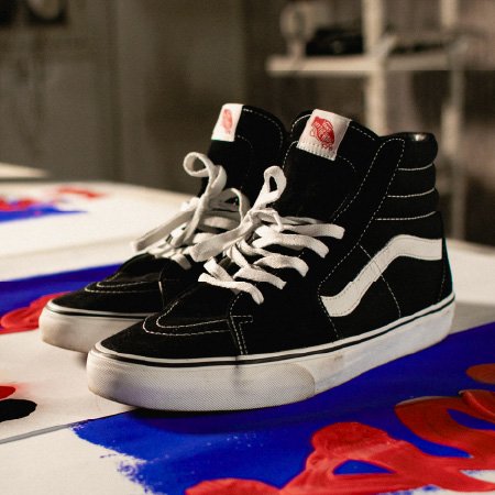 O TÊNIS VANS SK8-HI É O ÍCONE CANO ALTO PARA SKATE