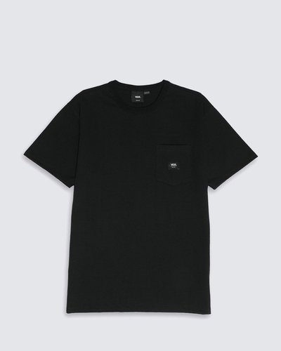 Confortável para usar todos os dias. Durável o suficiente para que você faça isso. Todo mundo precisa de uma camiseta em que possa confiar. A Camiseta Off The Wall Pocket II SS Black de manga curta vai acabar com sua busca pela camiseta perfeita, para que você possa se concentrar nas coisas mais importantes. Com uma estampa interna no padrão waffle - que afasta a umidade da pele - esta camiseta mantém você confortável e seco, enquanto o fio resistente proporciona durabilidade e minimiza o encolhimento. Com gola redonda e costuras reforçadas nos ombros - acabamentos premium da Vans - a camiseta na cor preta traz aplicação de patch bordado com assinatura Vans, na altura do peito, no lado esquerdo. O modelo vem com uma presilha em estampa checkerboard para pendurar em cabides.