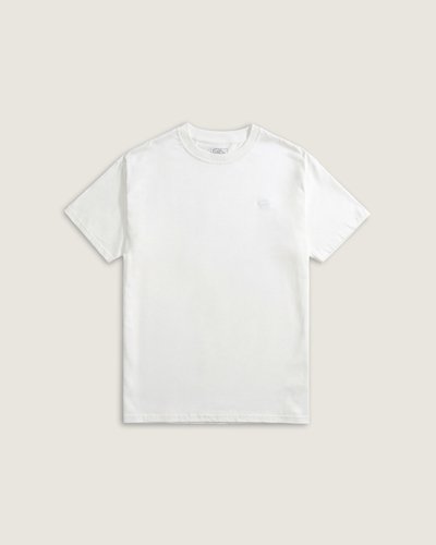 Camiseta 100% algodão, gola careca e corte clássico. Visual confortável e casual com um bordado lateral, ideal para composições do dia a dia.