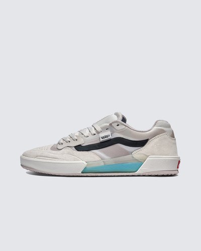 Nosso tênis de skate mais avançado de todos os tempos

Anthony Van Engelen não faz concessões, nem o AVE 2.0. Construído para enfrentar qualquer coisa, este tênis de skate oferece aderência incomparável, aterrissagens amortecidas e um ajuste firme que suporta cada movimento. Projetado para skatistas que se esforçam mais e vão mais longe, é a combinação definitiva de inovação e atitude - porque é uma progressão sem limites - assim como o próprio AVE.