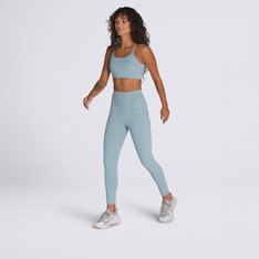 Para a prática de esportes, caminhadas ou viagens - a parceira ideal para todas as aventuras. Confeccionada em malha interlock de poliéster com elastano, a Calça Mte Crosspath Legging Ss Gym Pack Citadel proporciona uma sensação de vestir uma segunda pele, sem apertar demais. Projetada para facilitar o movimento, a legging é elegante e possui uma silhueta modeladora com cintura alta, cós de suporte suave e bolsos estrategicamente posicionados nas laterais para guardar seus itens essenciais.