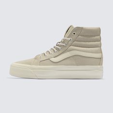 A Vans reconstruiu alguns dos seus clássicos mais icônicos com escolhas intencionais nos materiais utilizados. Apresentando um cabedal em algodão orgânico, uma sola que usa borracha natural e uma palmilha de espuma de base biológica que proporciona maior conforto, o Tênis Sk8-Hi Mte Canvas Weave Sand Dollar continua mudando o mundo dos clássicos do skate para outro patamar. A equipe da Vans estabeleceu metas ambiciosas de sustentabilidade. Grandes ou pequenos, todos os esforços resultam em mudanças positivas. Para ganhar o logotipo do globo Checkerboard, pelo menos 30% do produto deve ser feito de um ou uma combinação de materiais reciclados, renováveis e/ou regenerativos. Para saber mais sobre a Vans e a sua jornada rumo a materiais sustentáveis, acesse www.vans.com.br/sustentabilidade.