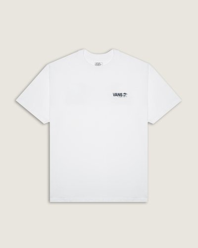 A Camiseta Manga Curta Residency White tem construção em knit e modelagem de mangas curtas, seguindo o desenho do Residency SS Tee. O tecido em knit com algodão puro oferece toque macio e caimento natural, garantindo conforto e flexibilidade. Acabamento limpo e costuras discretas valorizam o visual essencial, com atenção à mobilidade e ao conforto do corpo.