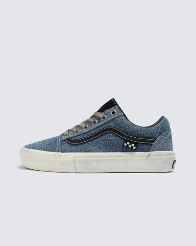 Skate Classics: Ultra resistência no interior para a prática do skate. Completamente redesenhada para o skate moderno, a coleção Skate Classics oferece mais do que os skatistas precisam para permitir evolução máxima. Com cabedal de camurça e lona, o Tênis Old Skool Skate Denim Blue Black oferece a aparência icônica que você deseja, trazendo todos os benefícios de desempenho que os skatistas exigem.
