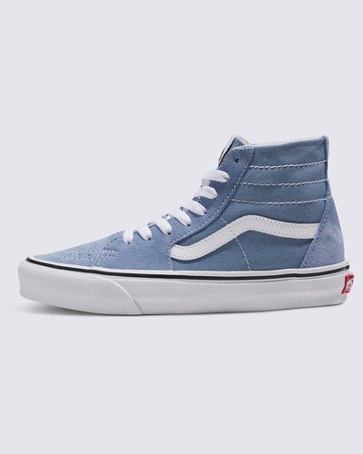 A Coleção Color Theory permite que você crie uma história de cores única combinando tons vibrantes e inesperados com nossos estilos icônicos de calçados. Feito com uma combinação clássica de lona e camurça, este Sk8-Hi Tapered honra nossa silhueta de cano alto slim enquanto oferece um visual fresco que aumenta o apelo deste sapato revolucionário.