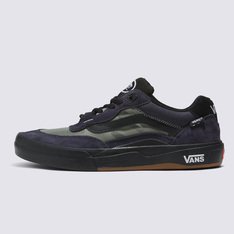 Destaque-se dos demais e se supere. Projetado desde o início com a contribuição de skatistas que sabem o que significa ultrapassar os limites de estilo e progressão, o Tênis Skate Wayvee Midnight Navy tem uma construção de cabedal totalmente nova que incorpora “quarters” de tela translúcida reforçados para maior respirabilidade e flexibilidade. Equipado com camada de reforço Duracap™ para durabilidade, acabamento interno com LuxLiner™ para ajuste firme. O modelo possui solado Wafflecup™ que dá aos skatistas o apoio de sola e entressola de que precisam e a sensação vulcanizada do shape que exigem, oferecendo uma durabilidade incrível e amortecimento máximo de impacto. 

Características do produto:
• Cabedal novo: O cabedal em camurça, couro e tela translúcida oferecem durabilidade e respirabilidade, enquanto um sistema de amarração atualizado feito de ghillie e ilhoses reforçados criam proteção extra ao cadarço. • Maior durabilidade: As camadas de reforço Duracap™ oferecem durabilidade extra onde os skatistas mais precisam • Ajuste firme: A forração interna LuxLiner™ oferece ajuste consistente durante a vida do tênis. • Construção Wafflecup: O solado Wafflecup™ mais expressivo visualmente é o melhor dos dois mundos, oferecendo sensação superior do shape, apoio máximo e durabilidade. 
• Amortecimento Popcush: O melhor amortecimento e proteção contra impacto. As palmilhas Popcush™ com retorno de energia protegem seus pés enquanto ajudam a reduzir o cansaço das pernas, para sessões mais longas de skate.