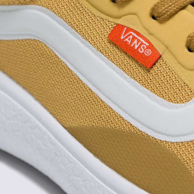 Tênis Ultrarange Exo Ochre