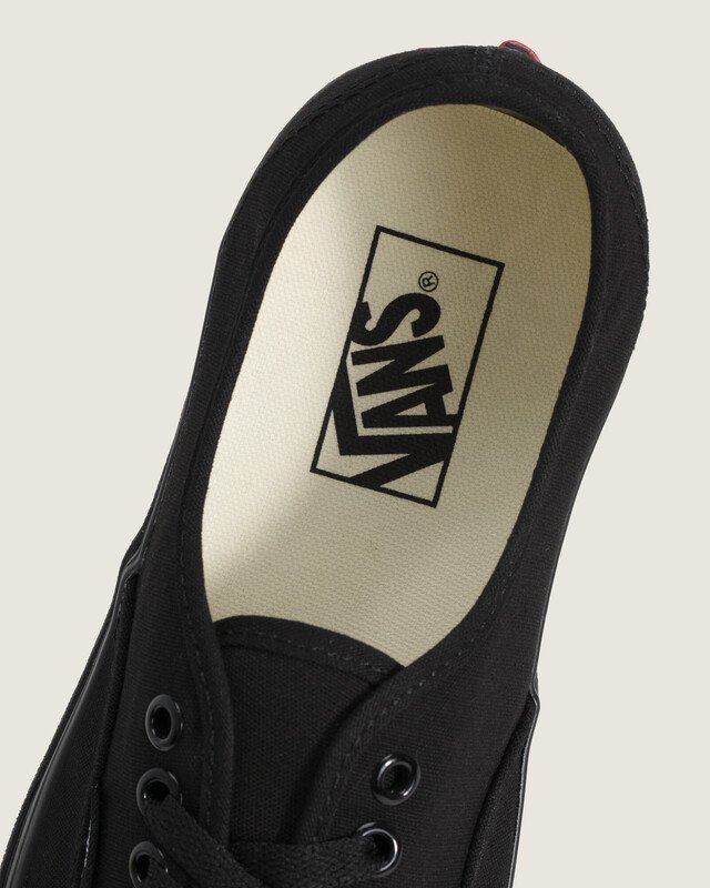 Tênis Skate Chukka Low Blackout