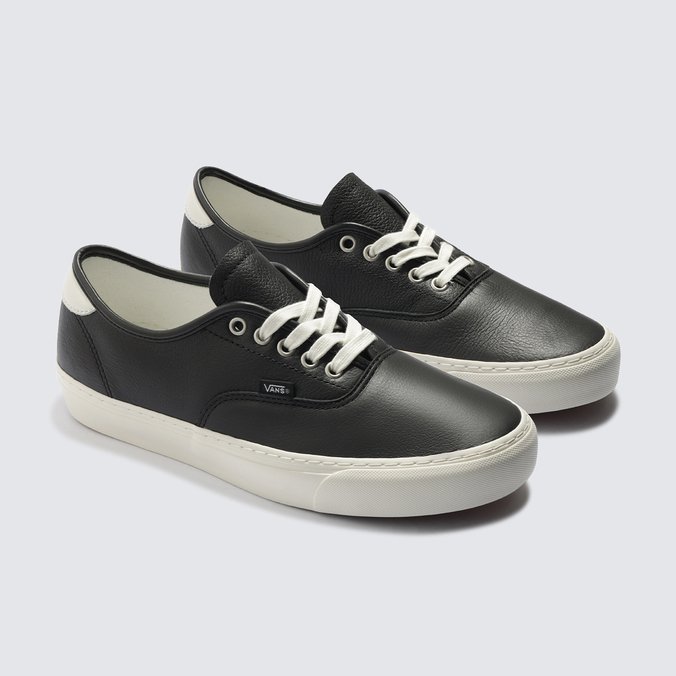 vans authentic black on black