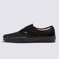 Nascido em Anaheim, Califórnia, em 1966, o Authentic é o estilo tradicional original da Vans. Originalmente conhecido como Vans #44 Deck Shoes, o Authentic se tornou um ícone cult imediato e incorpora nossa atitude “Off The Wall” desde então. Construído com um perfil simples com cadarço, o Tênis Authentic Black Black é um clássico que mantém viva a vibe old skool. Com cabedal em lona resistente na cor preta, apresenta vira lateral de borracha na cor preta, ilhós de metal e o solado emborrachado em waffle exclusivo Vans.