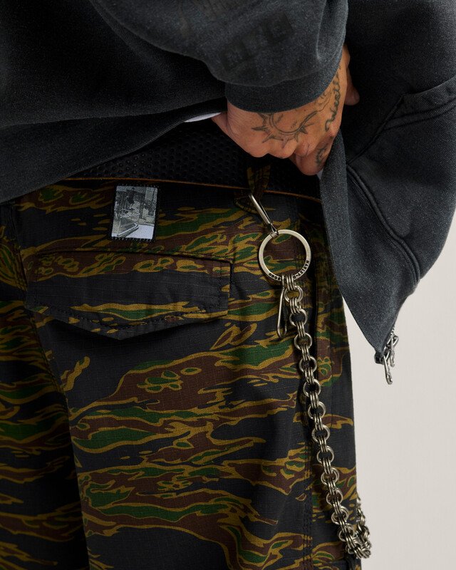 Calça Skate Loose Atiba Haze Cargo Black Camo Beyond
