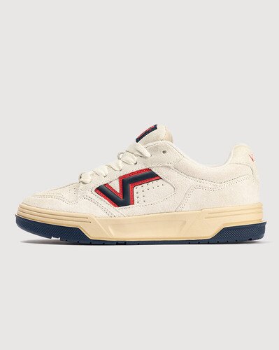 <p>Projetado em 1999. Atualizado para você em 2024. O Upland - um tênis dos arquivos da Vans - reinventado para os dias de hoje. O novo design da sola proporciona uma postura robusta e suporte sob os pés, enquanto os materiais superiores elevados e o logotipo em “V” moldado combinam para um estilo icônico e moderno. Terminados com atacadores grandes e logotipo ousado na língua e no calcanhar, o Tênis Uplandcamp Vintage White Red irá te transportar do passado diretamente para o seu futuro.</p>