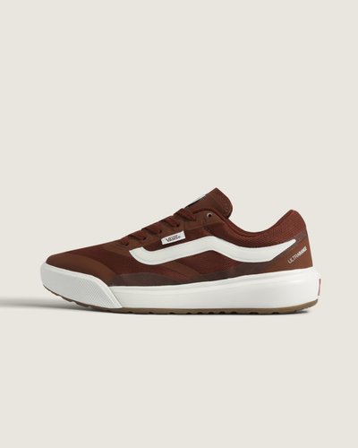 Sempre em Movimento. O novo UltraRange 2.0 traz conforto e versatilidade de alto nível. Originalmente projetado para atender às necessidades dos atletas de surfe da Vans, o UltraRange evoluiu para uma das franquias mais populares e versáteis da nossa linha, oferecendo conforto sem sacrificar o estilo. E agora, a próxima geração chegou com o Tênis Ultrarange Rw 2.0 Mte Bordeaux. Um design totalmente novo para quem está sempre em movimento, com um solado atualizado, suporte aprimorado e ajuste mais amplo.