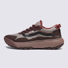 “You are Made for the Elements”. Estes são os seus Vans. O Tênis Crosspath Mte Bitter Chocolate tem base em tudo o que aprendemos com a família de tênis UltraRange. É a combinação perfeita de estilo e funcionalidade para aventuras urbanas e ao ar livre. Extremamente versátil e repleta de conforto, o modelo possui silhueta de cano médio, é repelente à água e possui uma entressola em EVA de base biológica projetada para amortecimento máximo, combinada com uma sola All-Trac atualizada projetada para melhorar a tração em qualquer terreno. Onde quer que seu estilo de vida te leve, esse tênis é tudo o que você precisa para explorar o dia todo. O modelo possui o logotipo Vans Checkerboard Globe: este produto é feito de pelo menos 30% de um ou uma combinação de materiais reciclados, renováveis ??e/ou regenerativos. Para saber mais sobre a Vans e a sua jornada rumo a materiais sustentáveis, acesse vans.com.br/sustentabilidade.