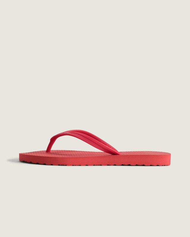 Chinelo Makena Crimson Haze