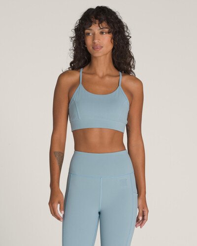 Prepare-se para a aventura com o Camiseta Mte Crosspath Bra Ss Gym Pack Citadel. Projetado para fornecer suporte respirável, independentemente da sua atividade. Feito em poliéster macio, o top foi projetado para vestir como uma segunda pele - o modelo absorve a umidade. Feito para movimentos, o modelo possui costura flatlock para evitar atrito. Traz detalhes confortáveis, como uma faixa inferior revestida para maior mobilidade.
