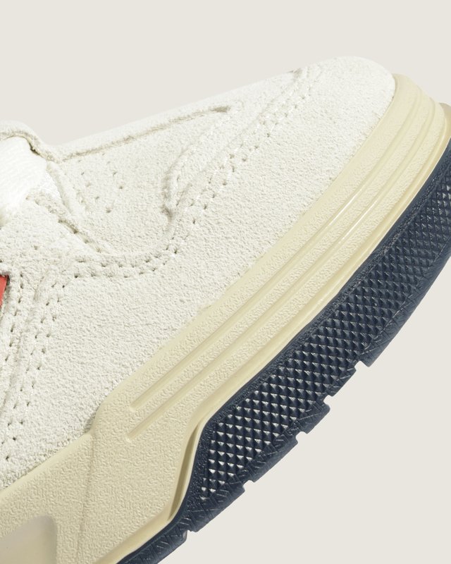 Tênis Upland Vintage White Red