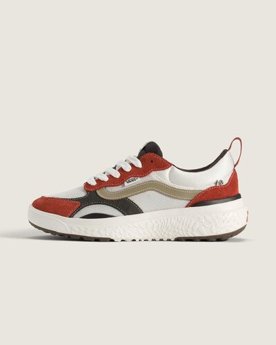 Ultraleve. Ultra confortável. Experimente conforto e versatilidade o dia todo, onde quer que o dia te leve. O Tênis Ultrarange Neo Vr3 Mte Coffee Brick Red permite que você enfrente o inesperado com conforto incomparável e o verdadeiro DNA da Vans. Com design leve e solado VR3CUSH™, o modelo NEO VR3 oferece amortecimento e suporte excepcionais.