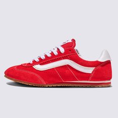 <p>Um clássico discreto com um toque moderno, o&nbsp;tênis Vans&nbsp;Super Lowpro reimagina a herança da marca com inspiração no icônico Serio Competition – Style 84. Projetado para oferecer conforto, ajuste e versatilidade, ele é ideal para&nbsp;homens e mulheres&nbsp;que buscam um estilo autêntico, equilibrando funcionalidade do dia a dia e detalhes marcantes.</p>
<p>Perfeito para uso o ano todo, o&nbsp;tênis Vans masculino e feminino&nbsp;Super Lowpro une história e inovação em um design versátil, garantindo um visual despojado para todos os estilos. Seja para&nbsp;eles ou elas, esse é o tênis que combina tradição e modernidade.</p>