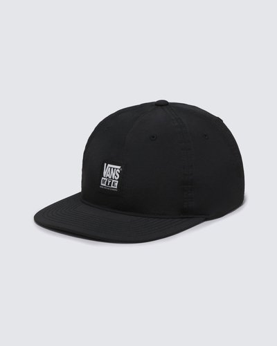 O Boné Mte Expedition 5 Panel Ultrarange 2.0 Black de cinco painéis é feito de algodão durável, com regulagem no snapback. O modelo apresenta aplicação de patch bordado com assinatura retrô da Vans® na parte frontal.