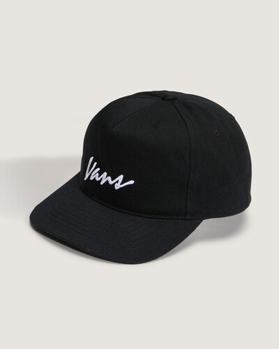 O Boné Ss Classic Script Snapback Black mantém o estilo com uma estrutura média de cinco painéis e patch bordado Vans frontal. Aba levemente curvada e botão de pressão ajustável, seja para uso diário ou casual.