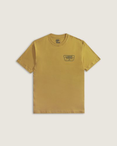 Com estampa frontal inspirada nas palmeiras californianas, a Camiseta Manga Curta Knu Patch Soft Suede Autumn Brown apresenta construção em knit e gola careca, com caimento regular que garante conforto e mobilidade. O modelo em algodão traz acabamento macio ao toque e superfície gráfica que evidencia o legado descontraído da VANS. Versátil e com estilo autêntico, traz identidade visual marcada por um gráfico central que reforça a expressão da marca.