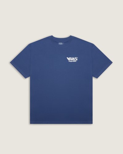 A Camiseta Manga Curta Bottom Heavy Royal Cobalt traz construção em malha KNIT com toque encorpado e caimento reto. O modelo masculino explora a textura do algodão e acabamento limpo, oferecendo conforto e respirabilidade. Gola e costuras reforçadas garantem resistência, enquanto a estrutura leve mantém liberdade de movimento. Detalhes sutis e acabamento atemporal reforçam a presença discreta do design.