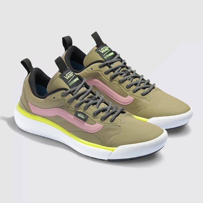 Tenis Ultrarange Exo Gothic Olive Vans