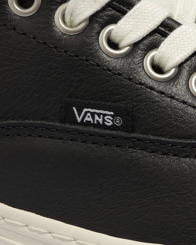 Tênis Authentic Black