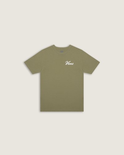 O estilo “Off The Wall” é referência nas artes, na cultura de rua e nos esportes de ação. Com estampa na altura do peito, no lado esquerdo, com assinatura Vans em letra cursiva, a Camiseta Ss Chop Shop Bay Leaf Infantil de manga curta é urbana e compõe o visual casual, com inspiração no street style. Confeccionada em algodão e gola redonda, a camiseta proporciona conforto e veste fácil, onde a única preocupação é apenas curtir dentro e fora das pistas com estilo.