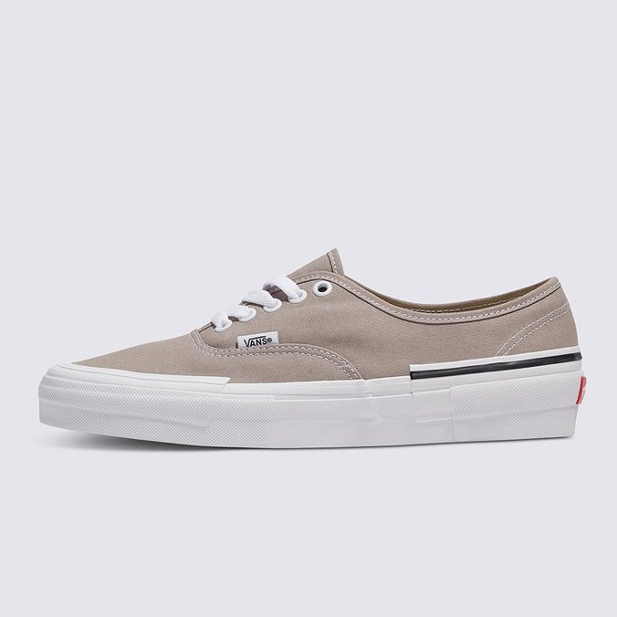 Tênis Authentic Rearrenge Moon Rock