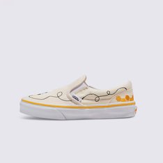 O Slip-On que Estabelece Tendências Desde 1979

O Classic Slip-On, com sua abordagem "Sem Cadarços, Sem Problemas", foi introduzido ao mundo pela primeira vez em 1979. Desde então, tornou-se um ícone da cultura pop, conhecido por sua capacidade de se vestir de forma casual ou mais formal, seu conforto confiável e a flexibilidade para se adaptar ao estilo de todos. Com abelhas bordadas nos dedos dos pés e favos de mel nos calcanhares, o Kids Classic Slip-On é uma silhueta atemporal que adiciona diversão a cada passo.