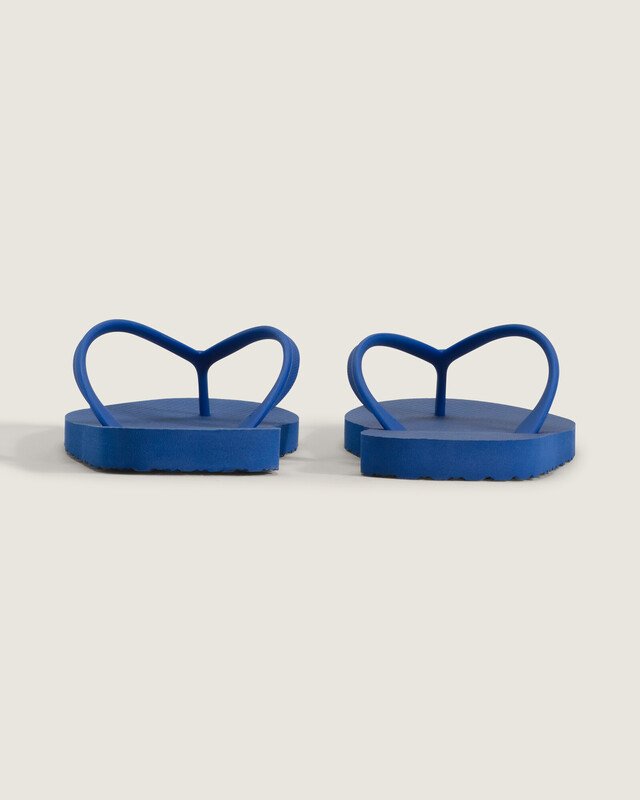 Chinelo Makena True Blue