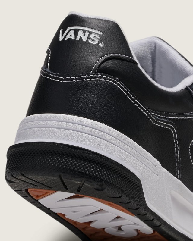 Tênis Upland Black White