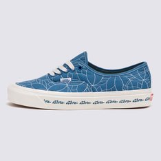 A Vans celebra o pioneiro criativo e lenda do skate Tony Alva com uma coleção de calçados e roupas.

Não há ninguém mais autêntico e verdadeiro consigo mesmo do que Tony Alva. Como um dos primeiros viajantes criativos da Vans, ele se tornou a inspiração para as gerações futuras progredirem em sua jornada para encontrar seu verdadeiro eu. Com o Alva Skates Authentic 44 DX, revisitamos a herança de Tony com a Vans para inspirar todos os pensadores criativos a canalizar seu Tony Alva interior e ser assumidamente autêntico.

• Coleção Vans x Alva Skates
• Parte superior têxtil de inspiração vintage
• Design de pontos em toda a extensão e impressão Alva nas paredes laterais
• palmilhas Ortholite®
• Fita foxing com alto brilho
• Cadarços de algodão
• Solado waffle de borracha exclusivo
• 4 linhas de renda de ilhós de metal para tamanhos 3,5-6
• 5 linhas de renda de ilhós de metal para tamanhos de 6,5 e acima.Aproveite a Black Friday Vans e adquira já seu novo produto Off The Wall
