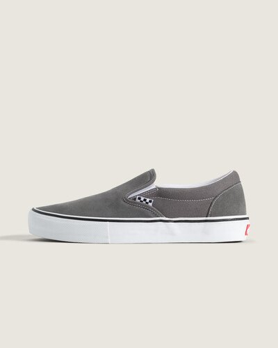 Os Clássicos do Skate: Construídos Extra Resistentes por Dentro para o Skate

Completamente redesenhada para o skate moderno, a coleção Skate Classics oferece mais do que os skatistas precisam para permitir uma progressão máxima. Um sapato vulcanizado feito com cabedais clássicos de camurça e lona, o Skate Slip-On proporciona o visual icônico que você deseja, trazendo todos os benefícios de desempenho que os skatistas exigem