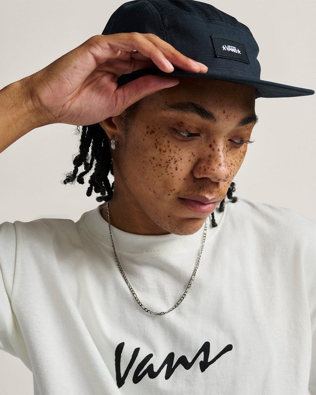 Camiseta Classic Script Ss Marshmallow Black Hylane