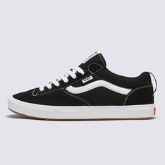 <p>Algo totalmente diferente.</p>
<p>O The Lizzie, o primeiro tênis de skate exclusivo de Lizzie Armanto, inova tanto quanto a própria Lizzie com uma solução única para os problemas universais dos tênis de skate. O Tênis Skate Lizzie Low Black White apresenta uma solução mais ajustada, durável e sustentável para todos os skatistas. Construído com materiais orgânicos e inclusividade em mente, Lizzie e Vans apresentam algo completamente diferente para a nova geração de skatistas. Para poder estampar o logotipo VR3 Checkerboard Globe, pelo menos 30% do produto deve ser feito de materiais reciclados ou por uma combinação de materiais reciclados, renováveis e/ou regenerativos.</p>