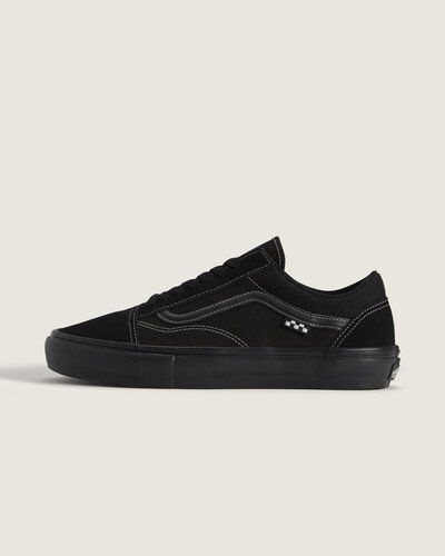 Skate Classics: Ultra resistência no interior para a prática do skate. Completamente redesenhada para o skate moderno, a coleção Skate Classics oferece mais do que os skatistas precisam para permitir evolução máxima. Com cabedal de camurça e lona, o Tênis Skate Old Skool Black Gum oferece a aparência icônica que você deseja, trazendo todos os benefícios de desempenho que os skatistas exigem.