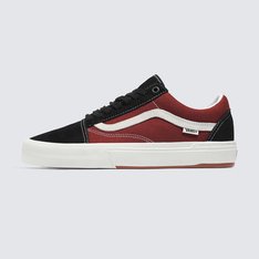 <p>Fabricado especificamente com o BMX em mente. O cabedal icônico do estilo Vans com reforço Duracap™, no topo de sola Wafflecup™ BMX, confere ao Tênis BMX Old Skool Classic&nbsp;a máxima sensação de pedal e suporte com estilo atemporal. No interior do tênis, as palmilhas com retorno de energia Popcush™ proporcionam amortecimento superior e proteção contra impactos. Com o Van Doren Factory Pedal Recipe em um composto de borracha de goma especificamente formulado para melhorar a aderência ao pedal e sua durabilidade, você terá uma inovação em BMX incomparável. O icônico tênis construído especialmente para a prática de BMX em cano baixo é confeccionado em camurça resistente e cabedal de lona de 280g. Características do produto: • Construção Vans Wafflecup™ BMX: a primeira de seu tipo em BMX, pensada especialmente para oferecer a melhor combinação de sensação de pedal, suporte e durabilidade; • Durabilidade diferenciada: as subcamadas Duracap™ reforçadas em áreas de alto desgaste proporcionam uma durabilidade incomparável para prolongar a vida útil de cada tênis; • Amortecimento Popcush: o melhor amortecimento e proteção contra impactos. As palmilhas Popcush™ com retorno de energia protegem seus pés enquanto ajudam a reduzir o cansaço das pernas em sessões mais longas; • VDFPR (Van Doren Factory Pedal Recipe) - este é o novo composto de borracha de goma patenteado, formulado para reforçar a aderência ao pedal e a durabilidade. Testado e aprovado pela equipe de inovação da Vans e pelos melhores atletas de BMX da equipe de fábrica, o VDFPR está disponível apenas na construção do BMX WaffleCup™.</p>