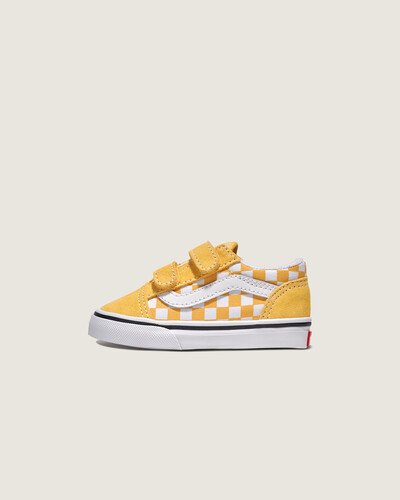 Ícone SideStripe™ com recursos fáceis para crianças

O tênis Old Skool V Checkerboard para criança traz o icônico Sidestripe™ e o estilo atemporal da Vans aos pezinhos. Projetado com durabilidade e conforto em mente, possui fechos de velcro para fácil colocação e retirada, tornando-o perfeito para crianças prontas para explorar. Um verdadeiro clássico, reinventado para a próxima geração.