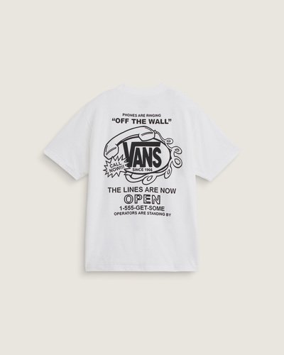 A Camiseta Manga Curta Hot Lines White une estampa em silk à base em malha knit, com modelagem clássica que privilegia caimento e conforto. Toque macio e construção leve garantem flexibilidade e suporte ao vestir. Detalhes gráficos acrescentam expressão autêntica sem excessos, mantendo acabamento limpo e resistência nas costuras. Um modelo essencial, atemporal e alinhado ao legado descontraído da VANS