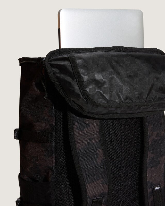 Mochila Omit Black Camo