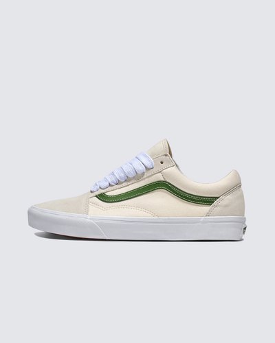 Ícone SideStripe™. Cores atualizadas.

O Old Skool Shoe, nascido em 1977 como Style 36, introduziu o agora icônico Sidestripe™. Projetado com o skate em mente, ele compartilhava os detalhes focados no skate Era, ao mesmo tempo que adicionava uma biqueira reforçada para maior durabilidade. Desde a sua estreia, esta silhueta de cano baixo tornou-se um ícone no skate, BMX, música e moda. Década após década, continua a ser um dos estilos mais adorados da Vans, transcendendo tendências com o seu design intemporal e versatilidade. Agora parte da Coleção Color Theory, foi reinventado em tons vibrantes para uma abordagem nova e criativa.